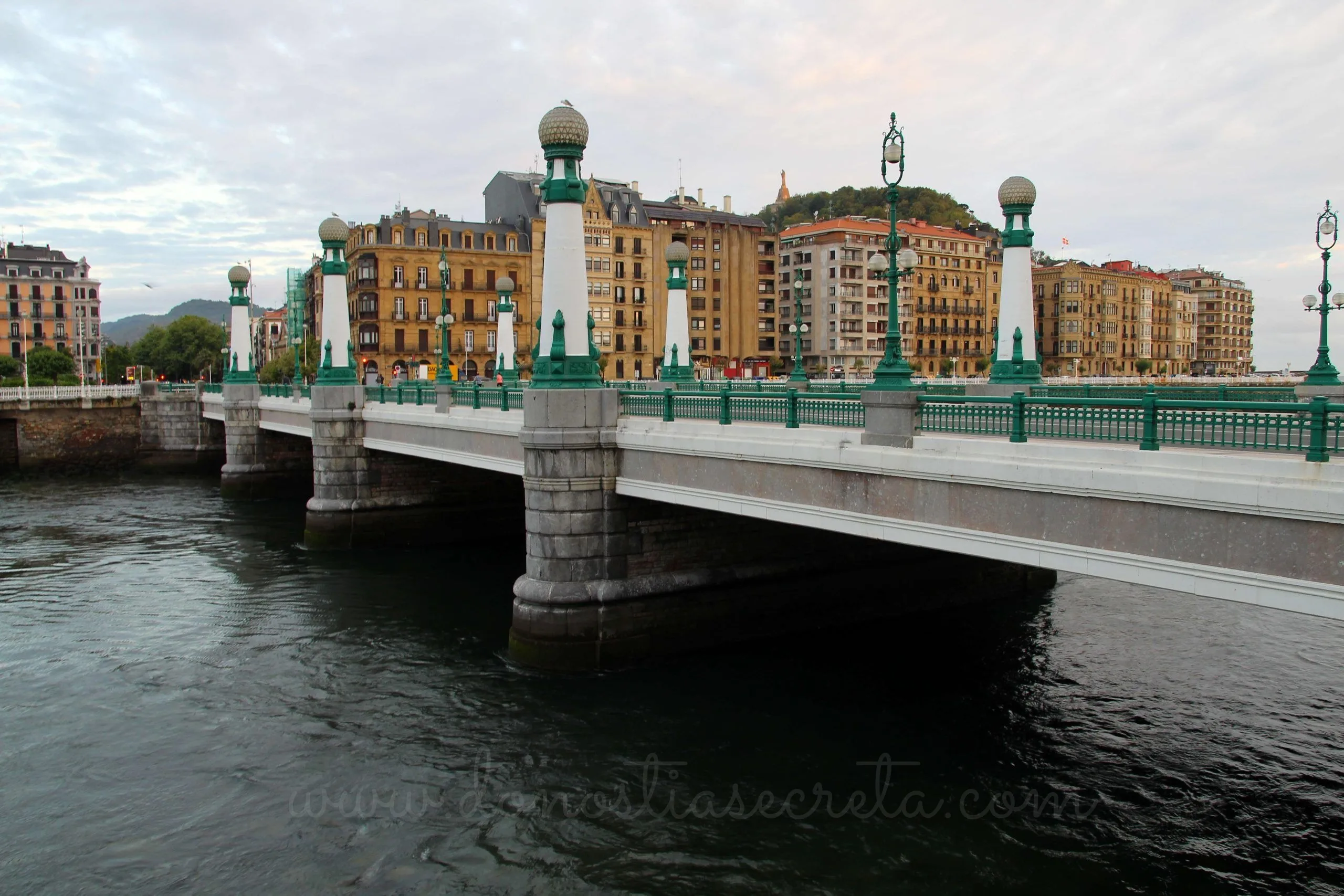 Puente del Kursaal