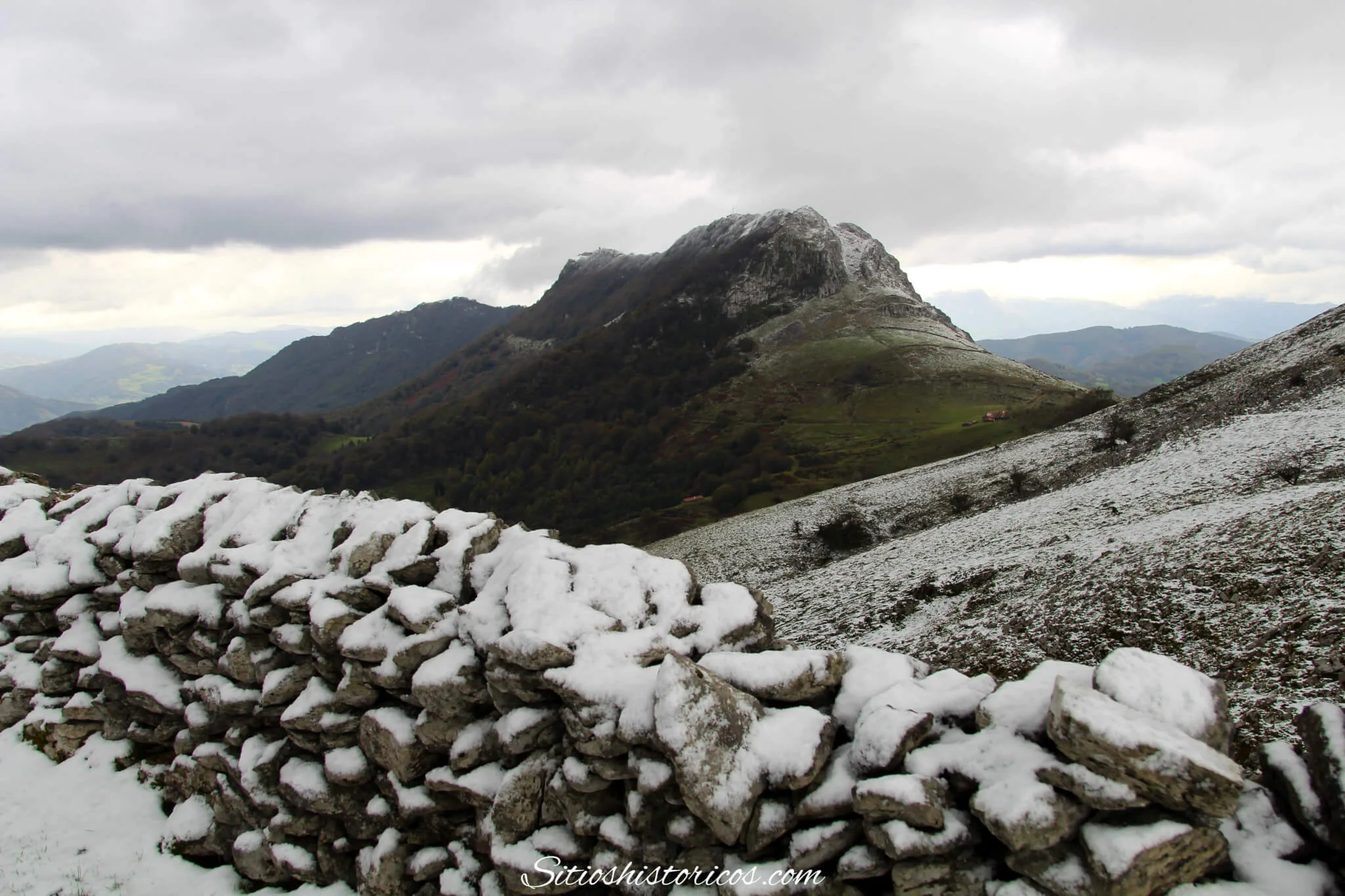 Monte Gazume nevado