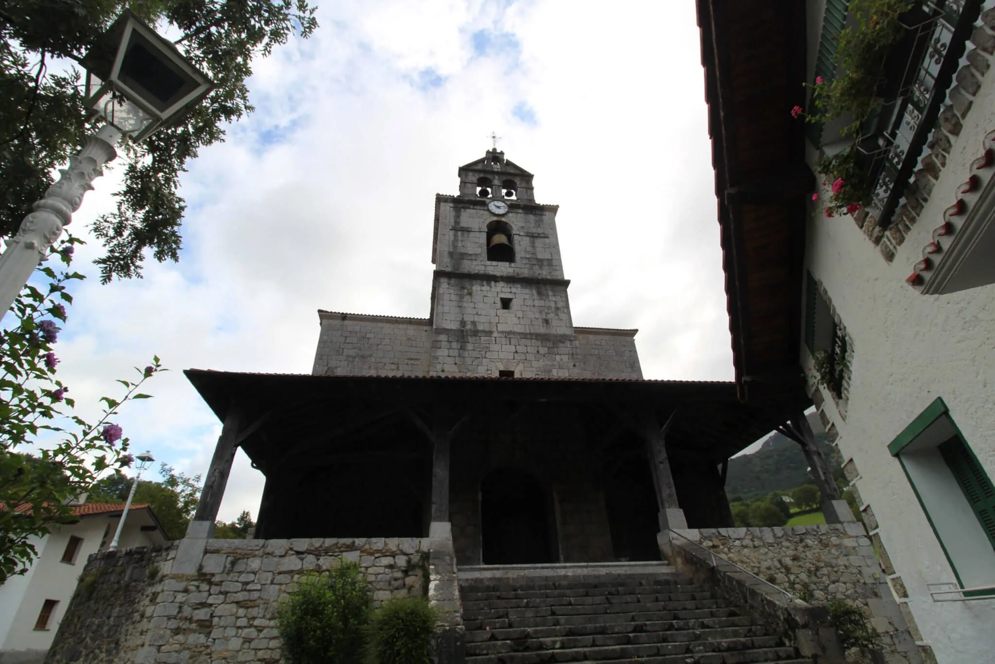 Iglesia de San Bartolomé de Amezketa