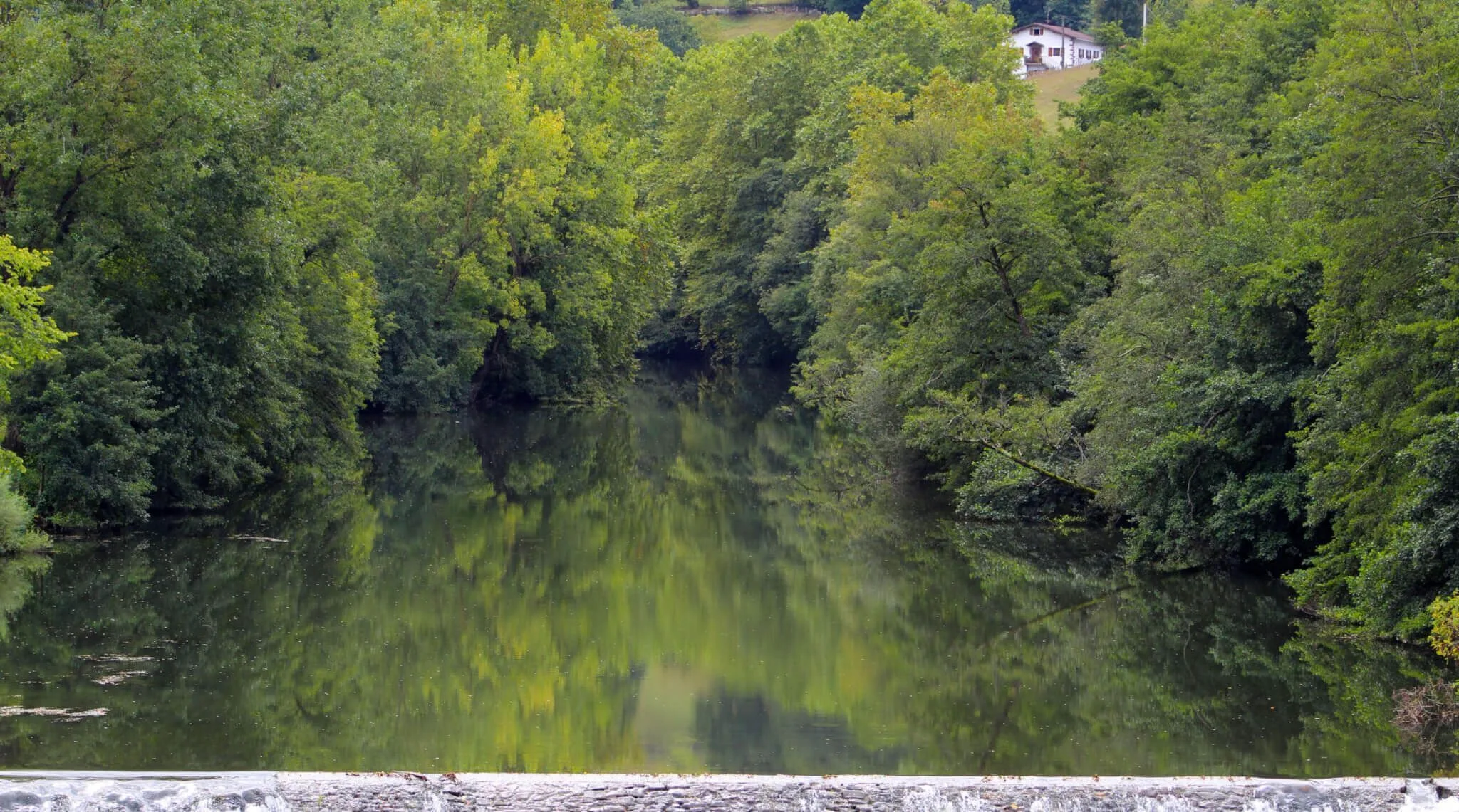 Río Bidasoa a su paso por Sumbilla