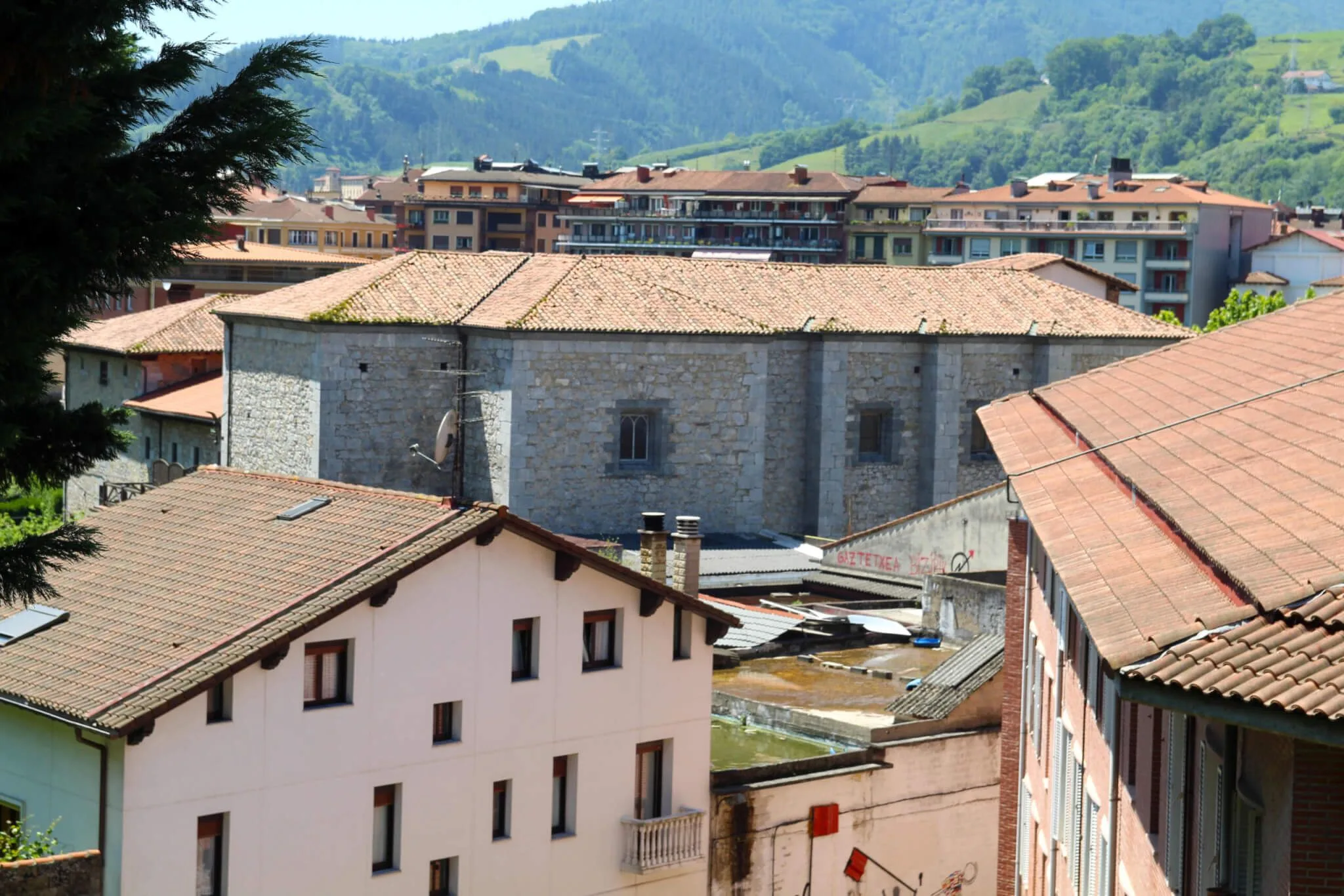 Fachada del convento de Santa Clara de Tolosa