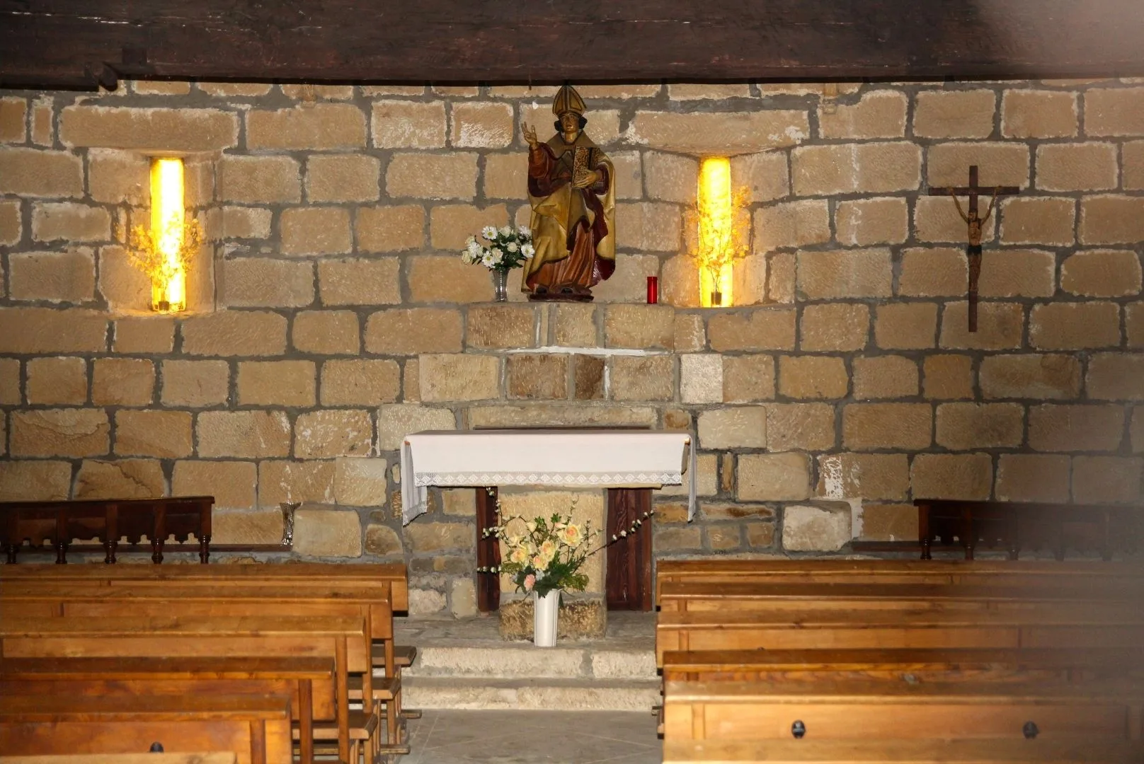 Interior de la ermita de San Martín de Ibayeta