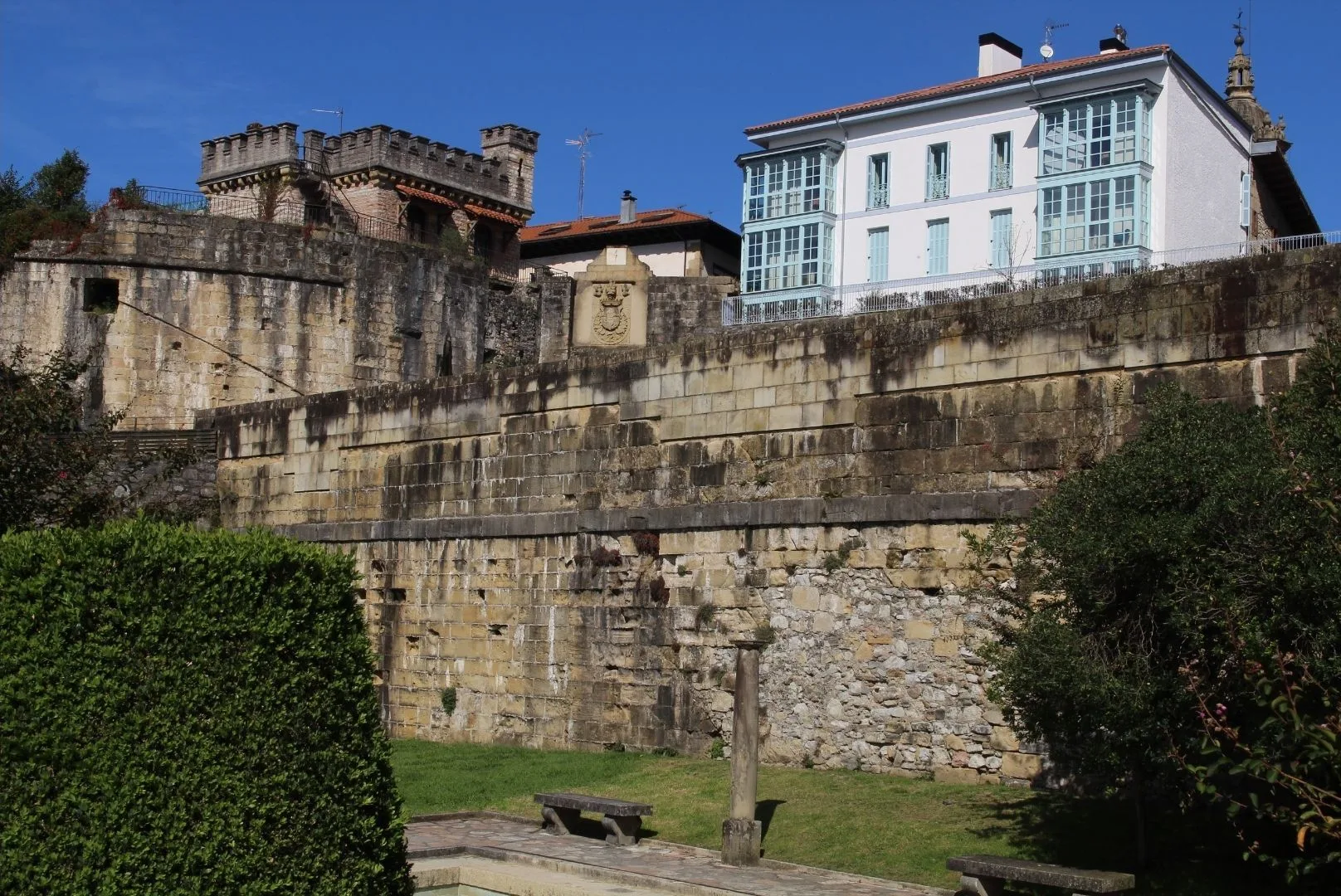 Murallas de Hondarribia en Gipuzkoa