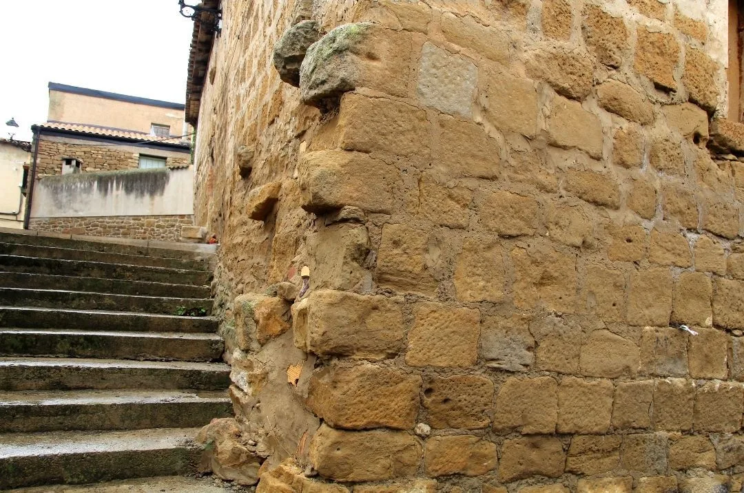 Murallas medievales de Mélida.