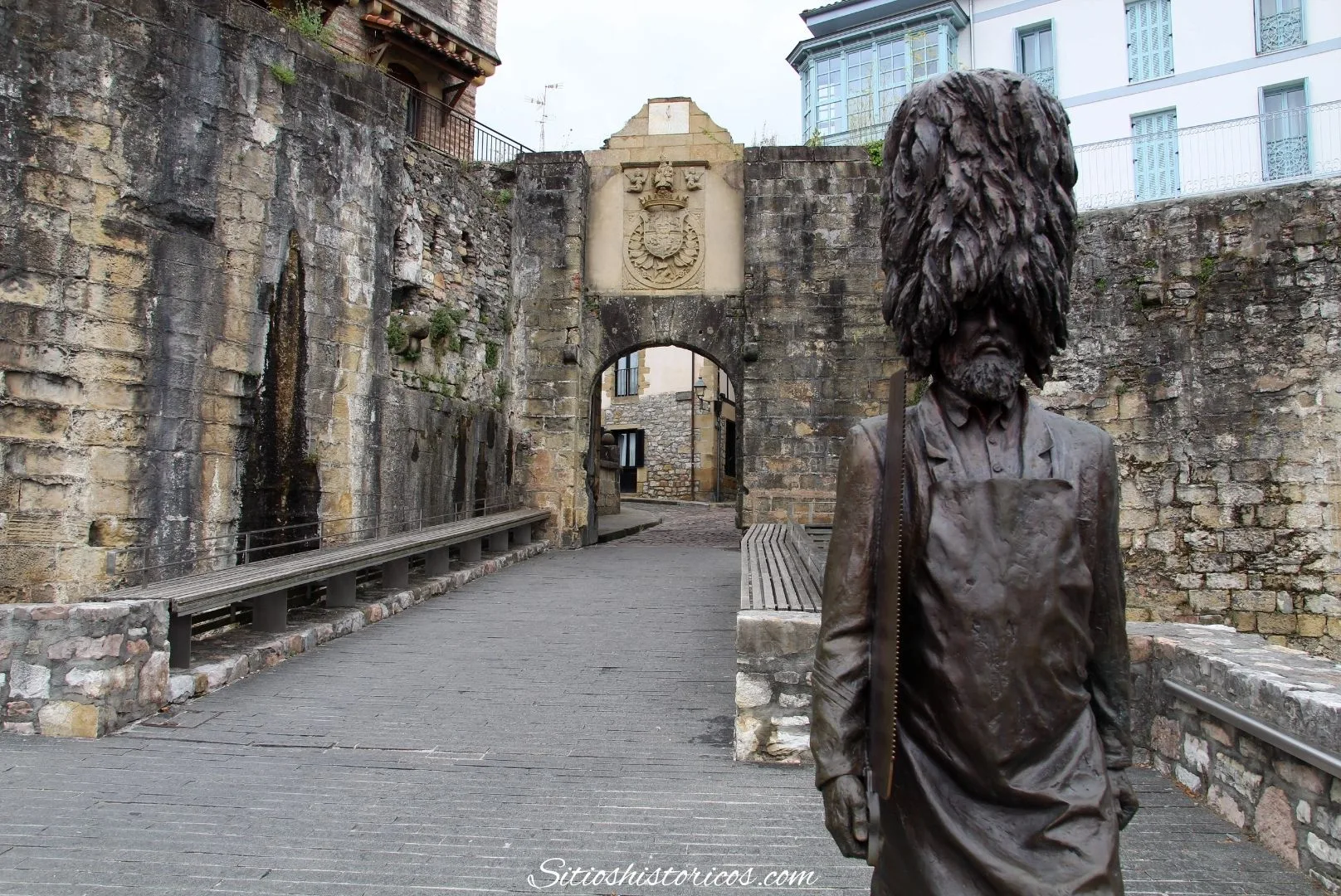 Puerta de Santa María en Hondarribia.