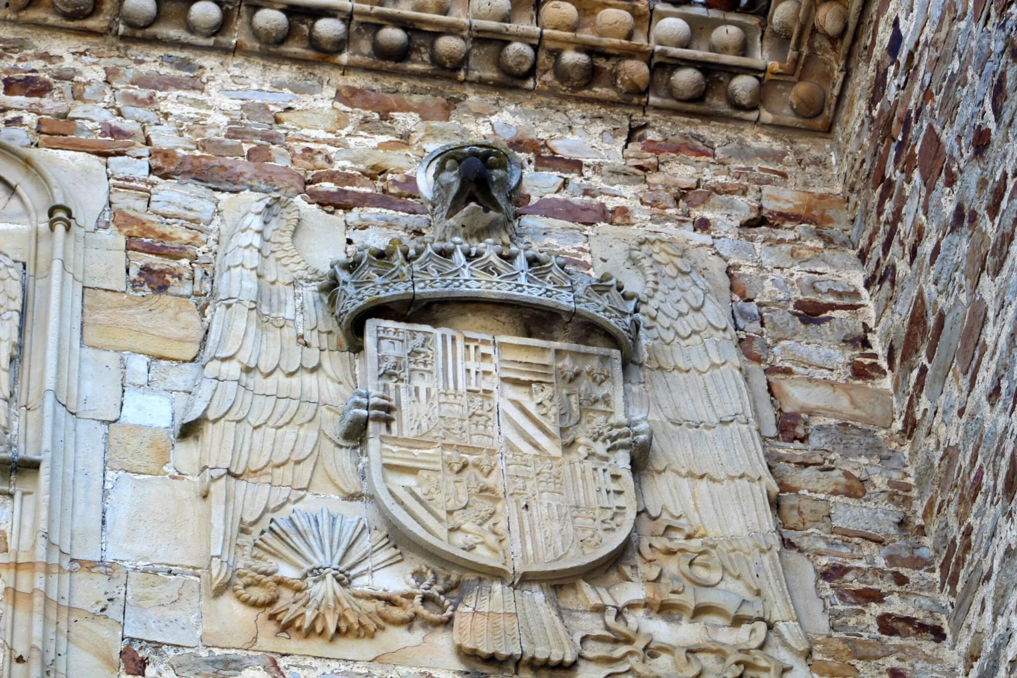 Escudo Reyes Católicos Oñati