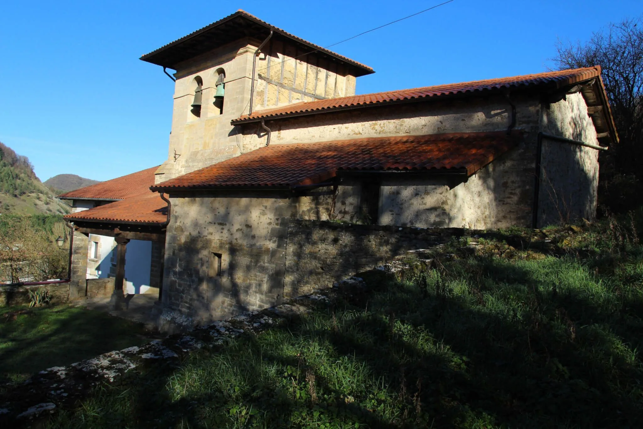 Iglesia de San Esteban de Latasa