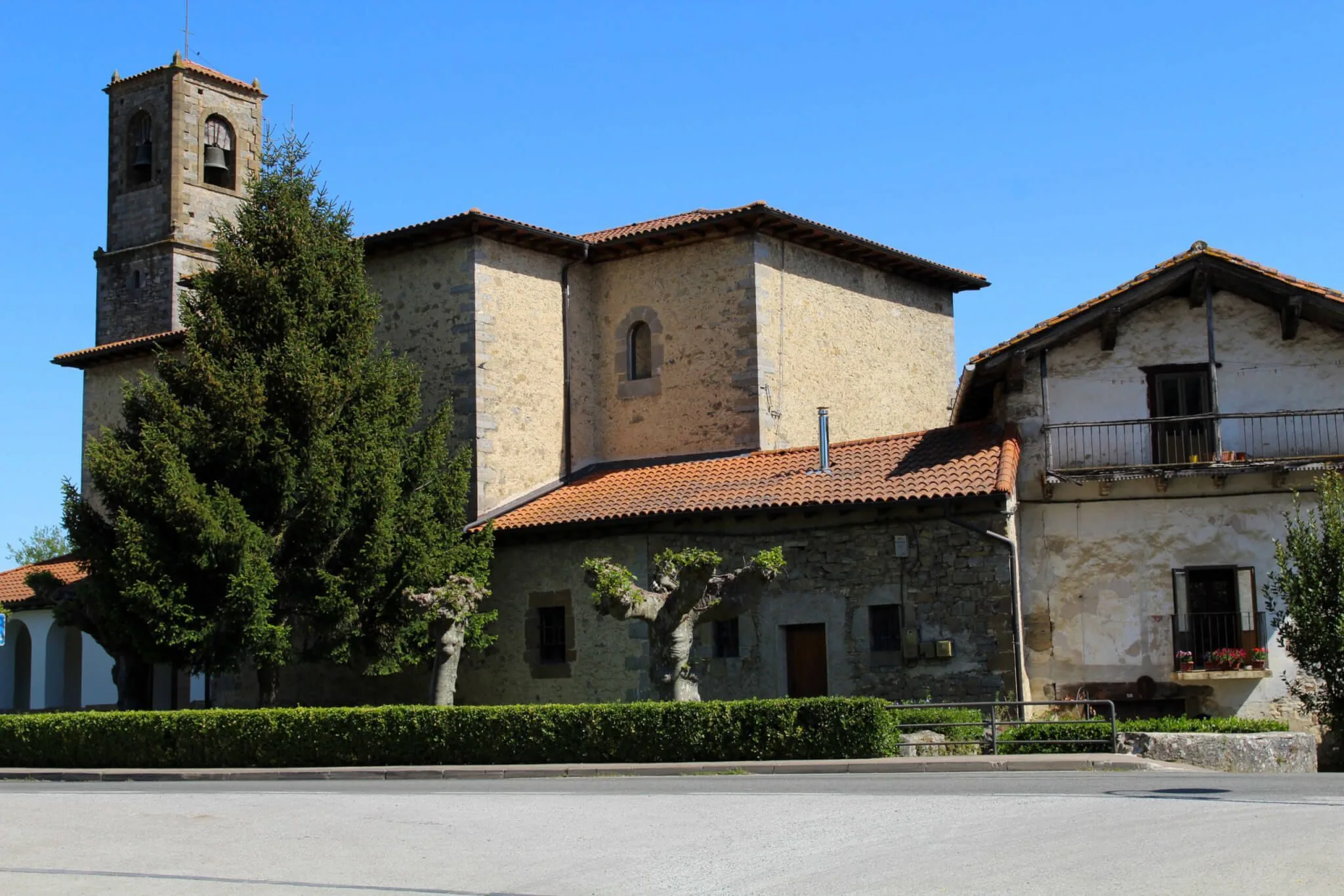 Iglesia de San Martín de Auza