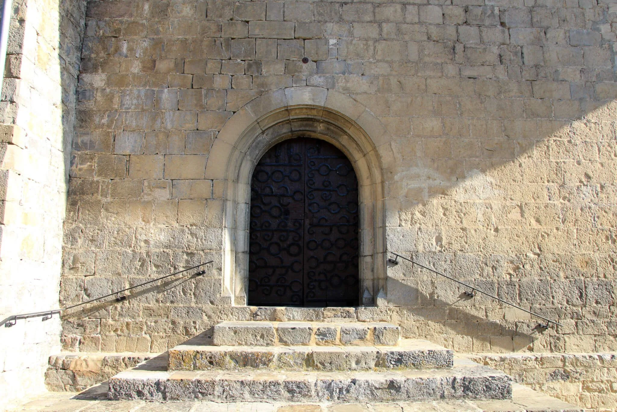 Iglesia de Santiago en Garde.