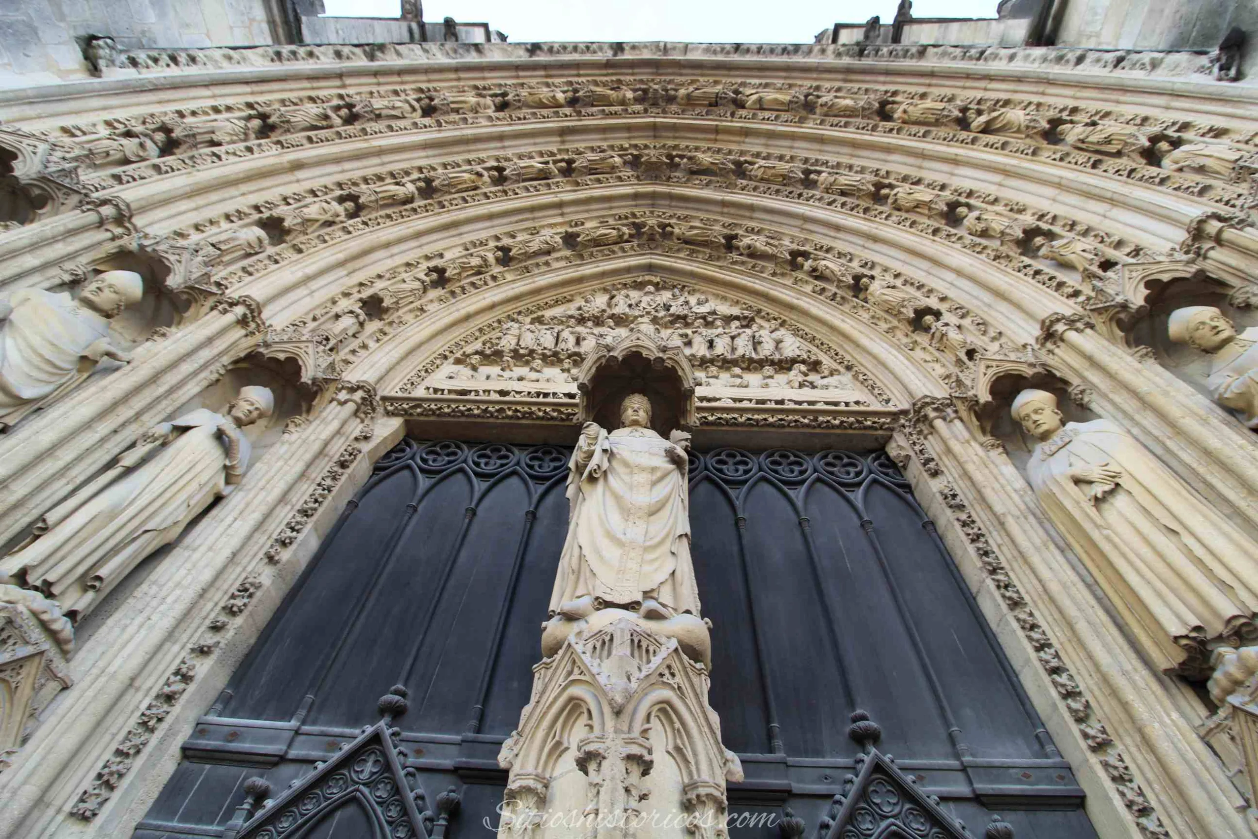 Portada de la catedral de Burdeos