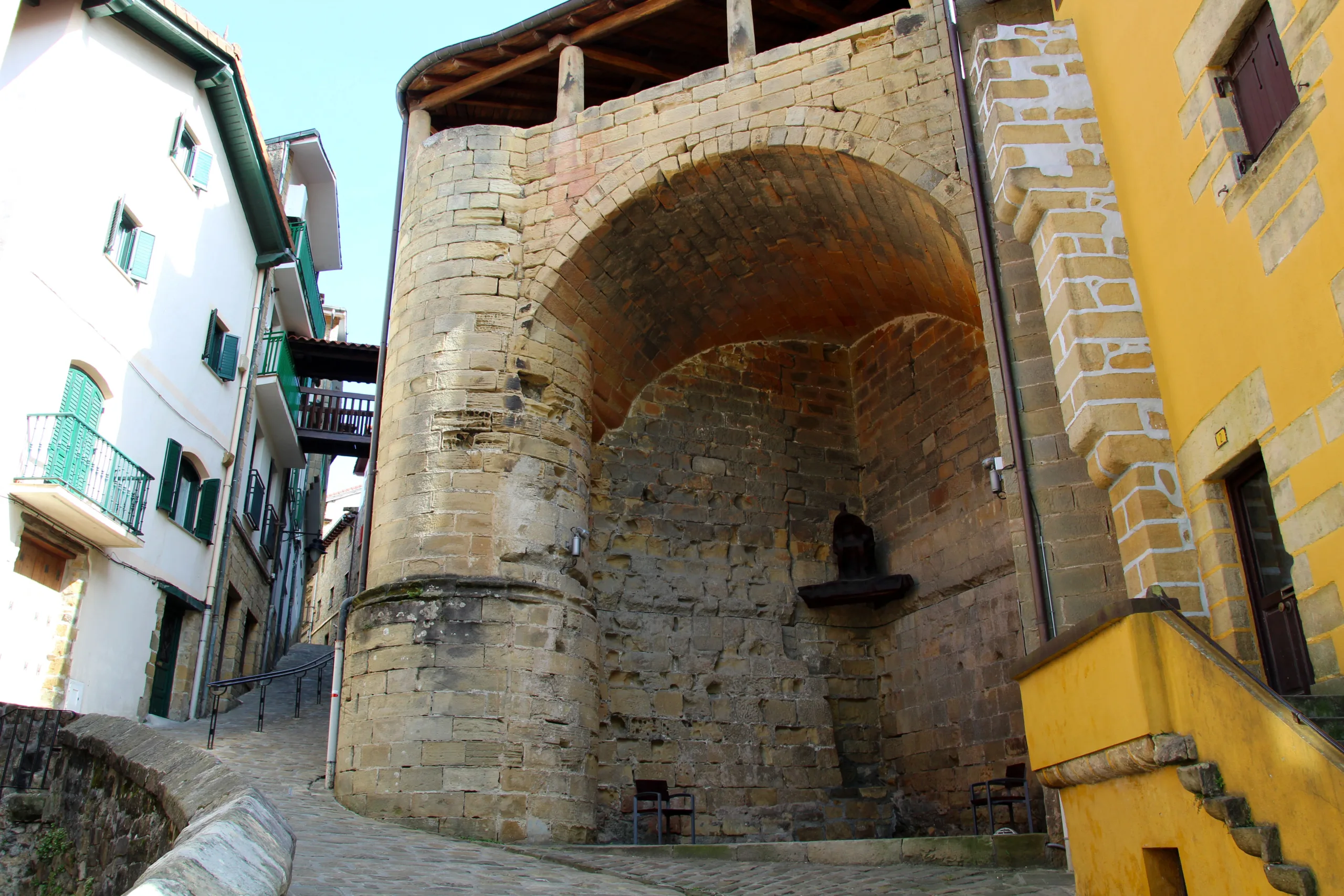 Piedad Jorge Oteiza iglesia de Orio