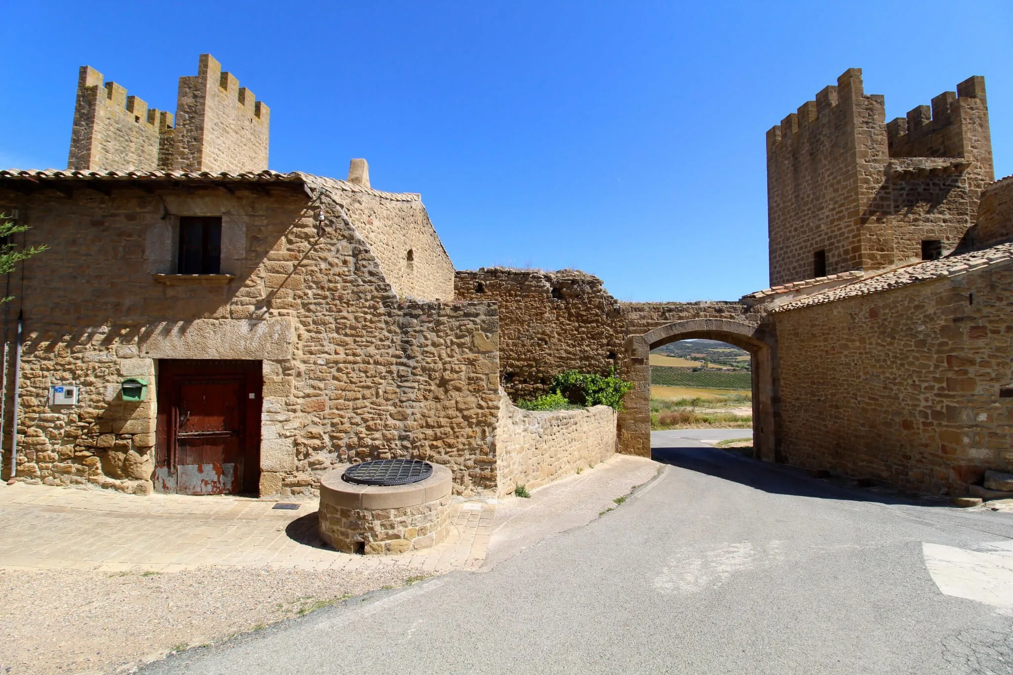 Portal de San Miguel Artajona