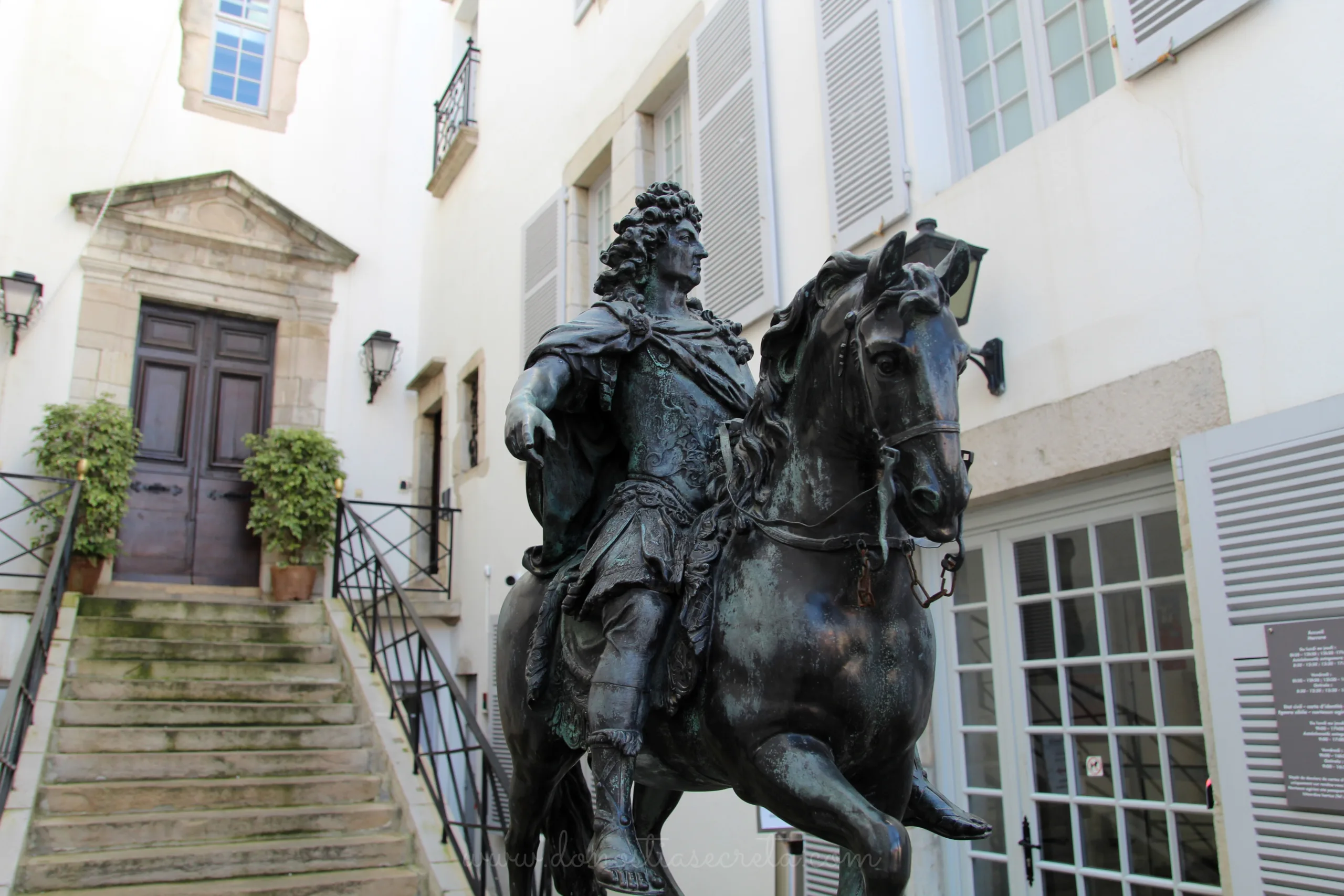 Estatua Louis XIV Saint