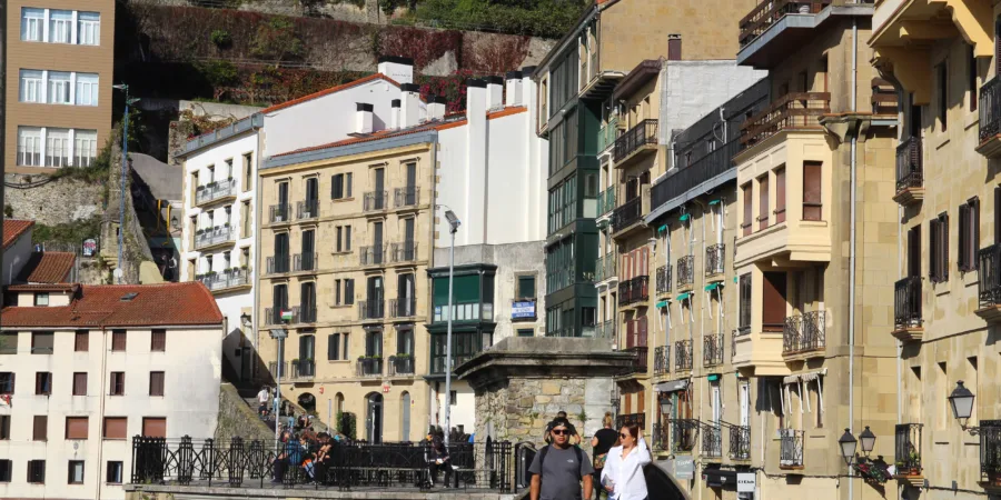 Murallas del puerto de Donostia