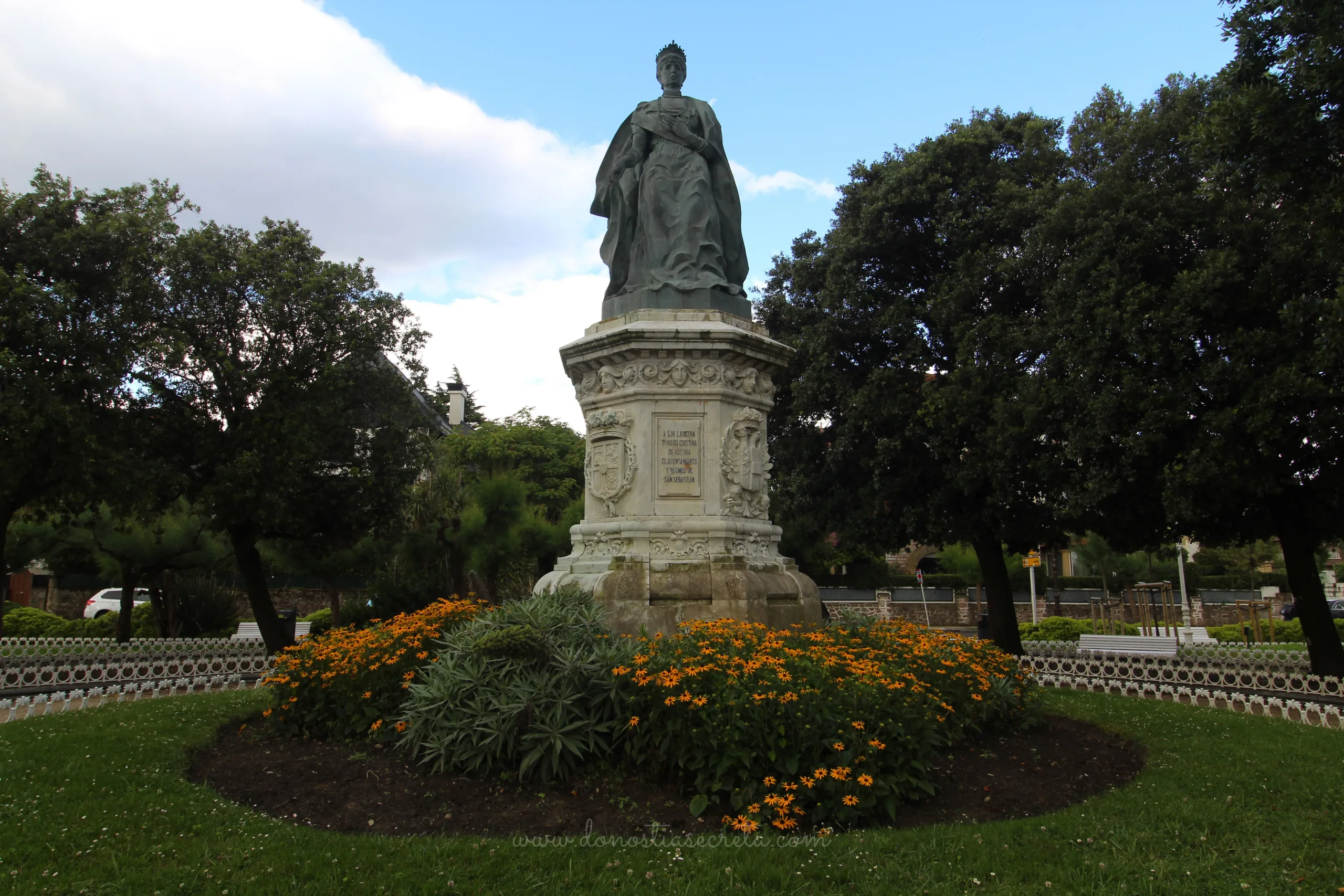 Monumento Reina María Cristina San Sebastián