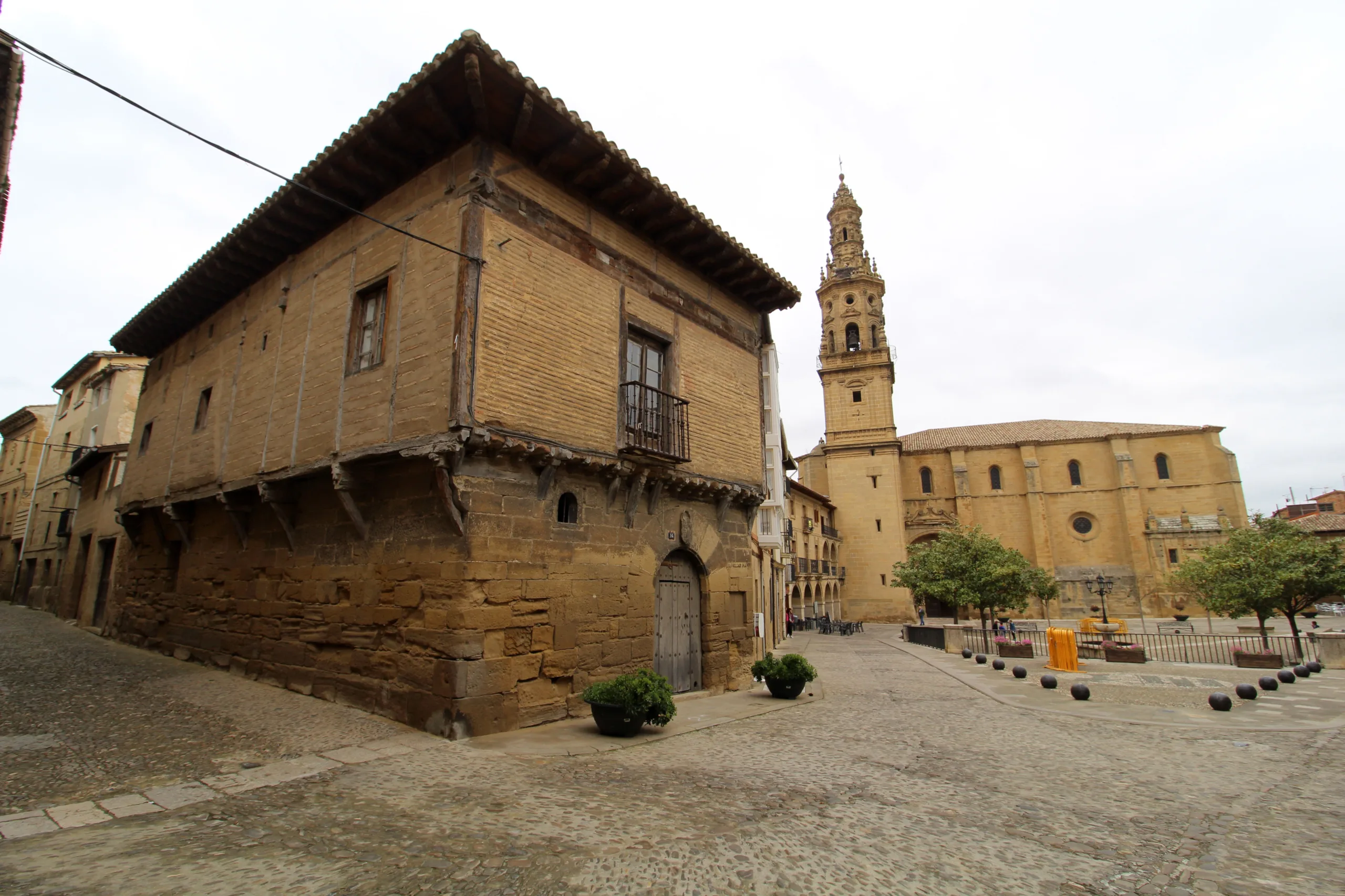 Briones