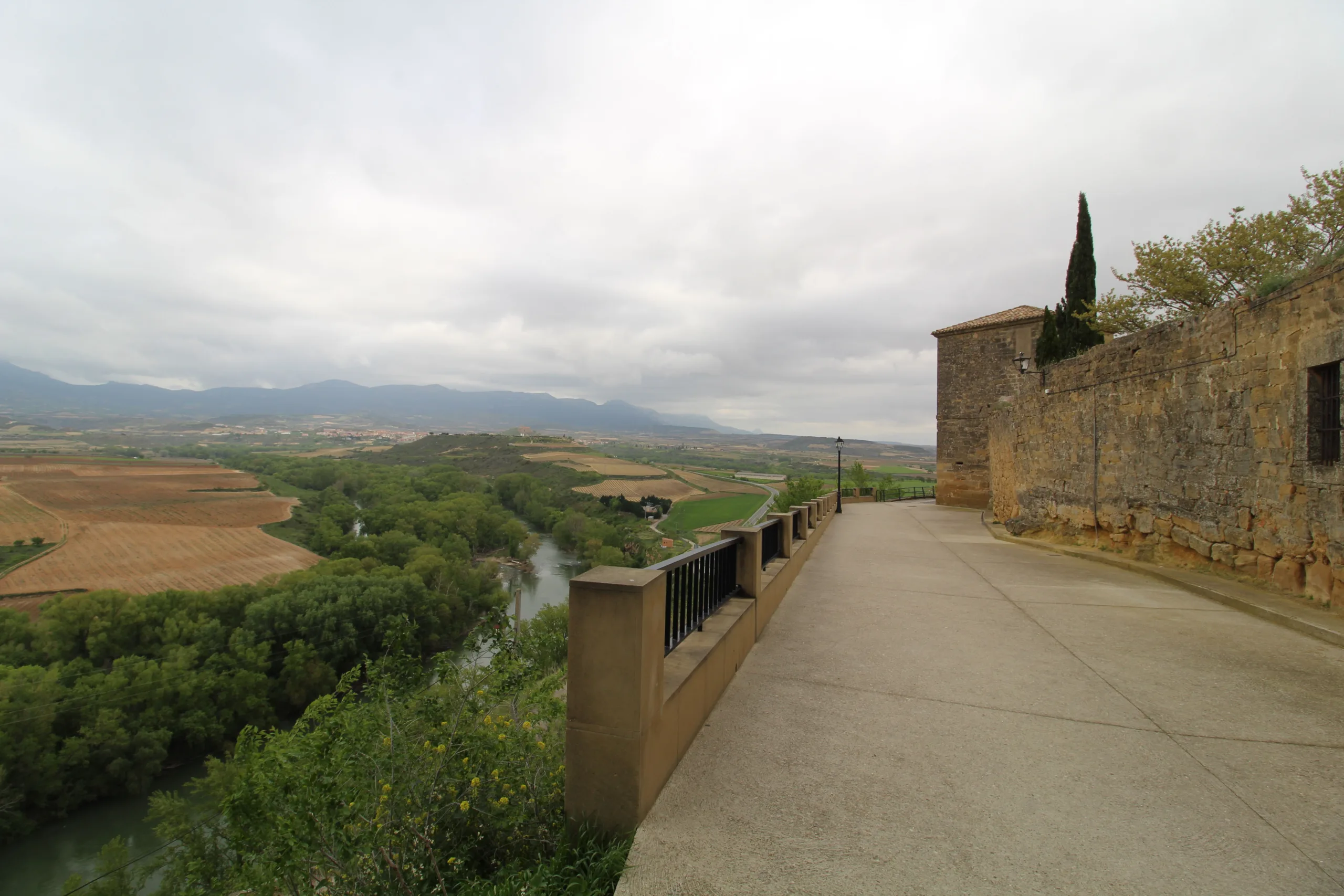 Murallas de Briones