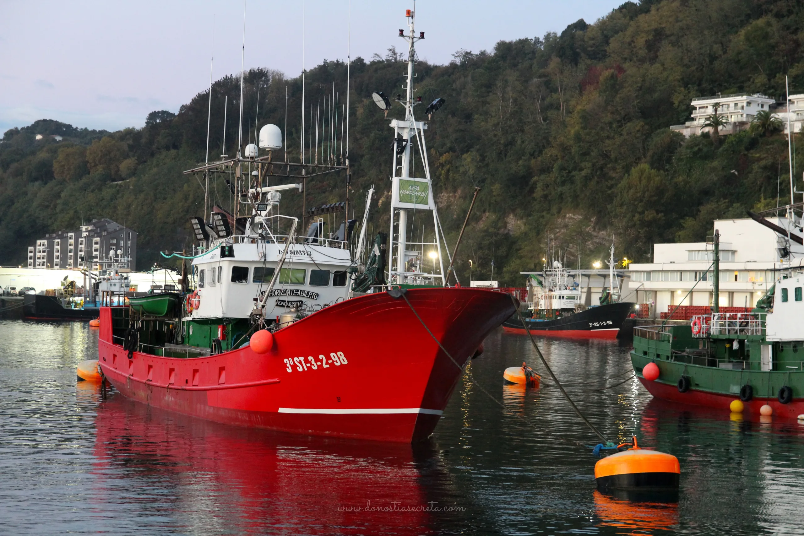 Puerto pesquero de Hondarribia