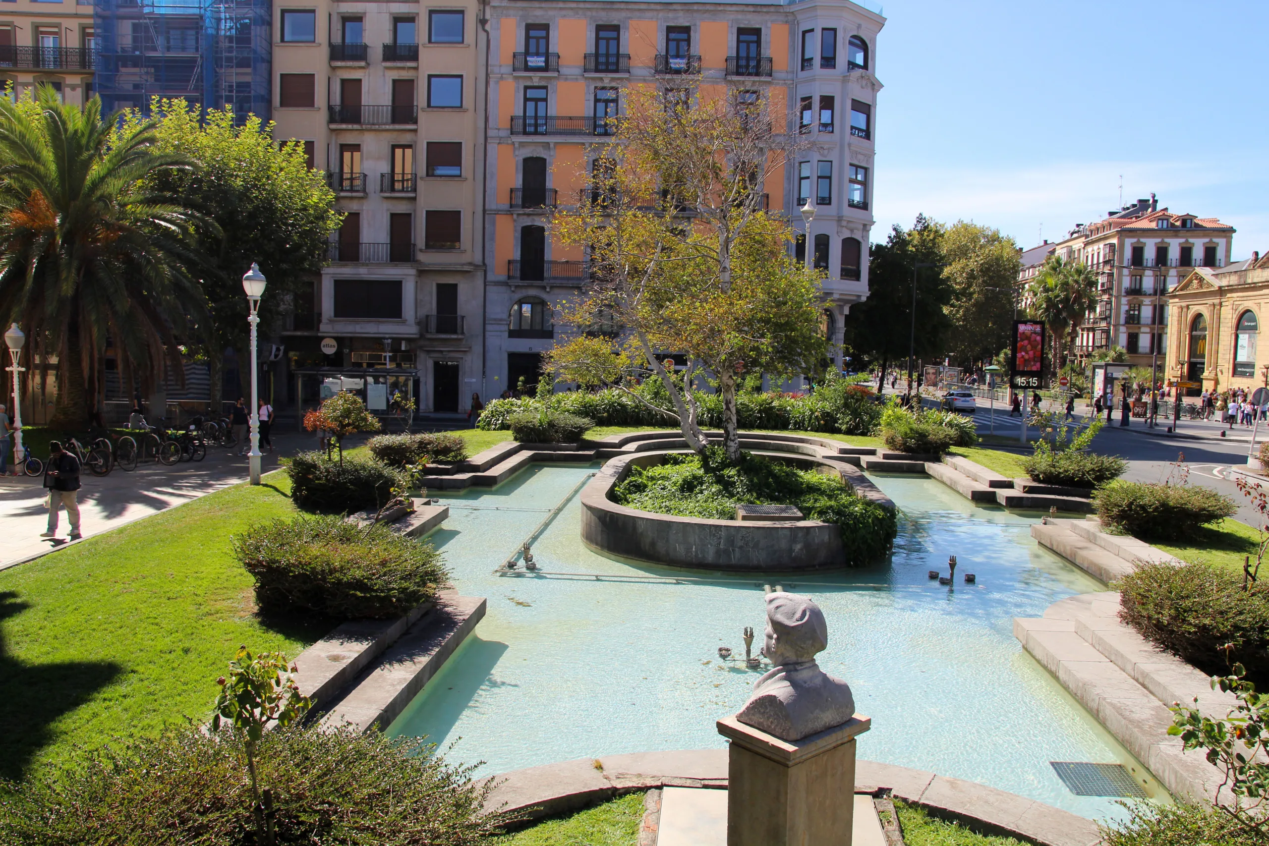 Monumento Secundino Esnaola